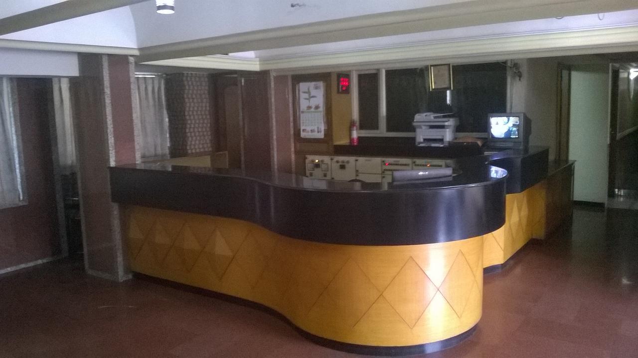 Hotel Unnati Ahmedabad Exterior foto